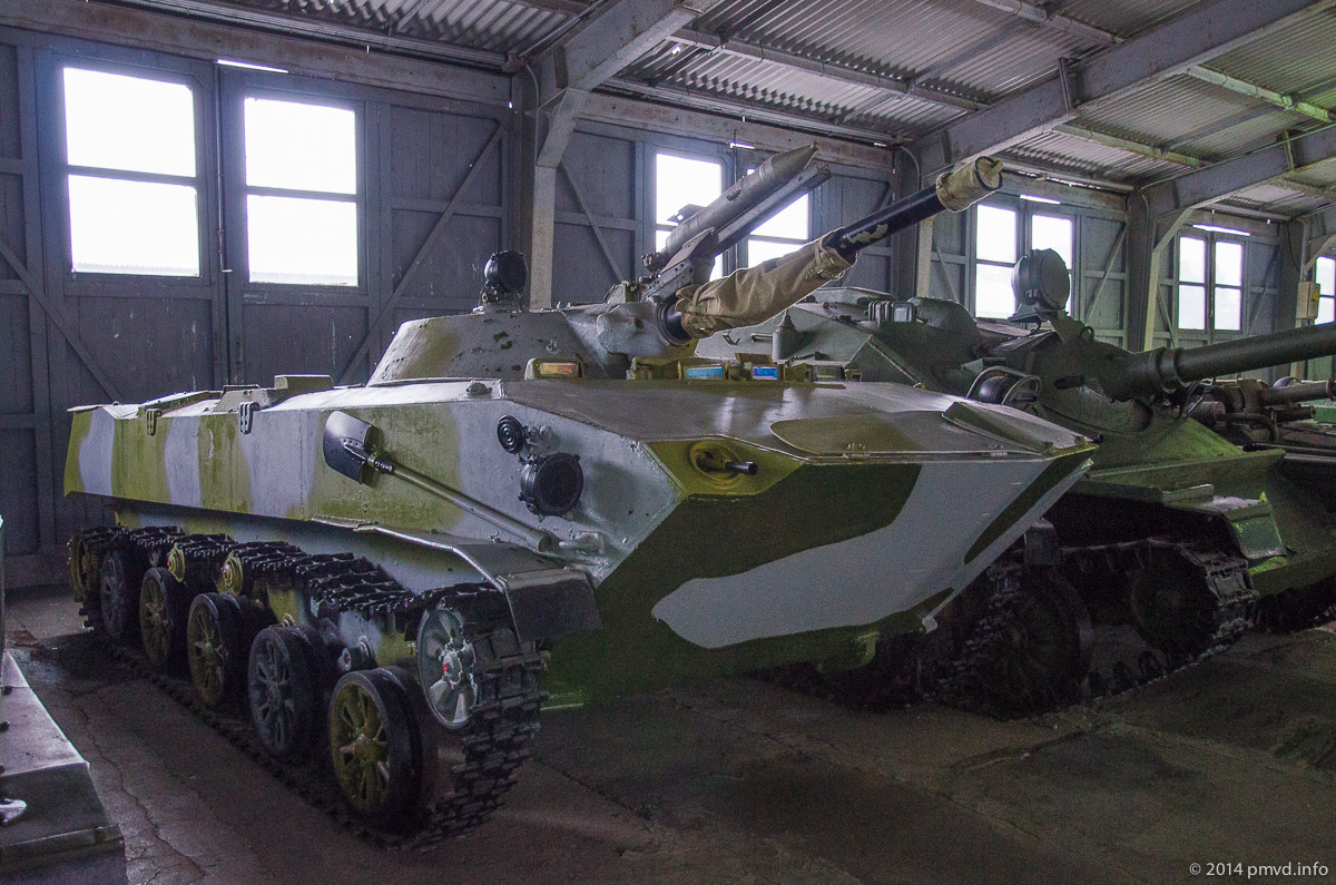 БМД в танковом музее в Кубинке